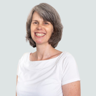 Esther Schmal